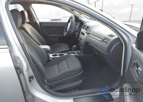 2010 Ford Fusion Se z USA, uszkodzony, nr VIN 3FAHP0HAXAR152340